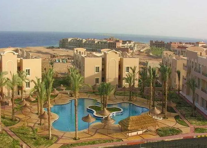 Flow Aqua Legends Resort Sahl Hasheesh Szálloda 3*